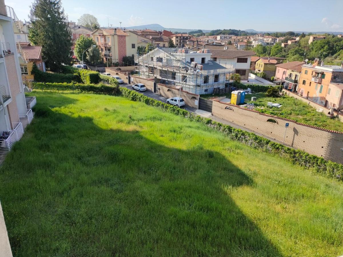 Francigena Sutri Apartment Con Posto Auto Riservato E Coperto المظهر الخارجي الصورة