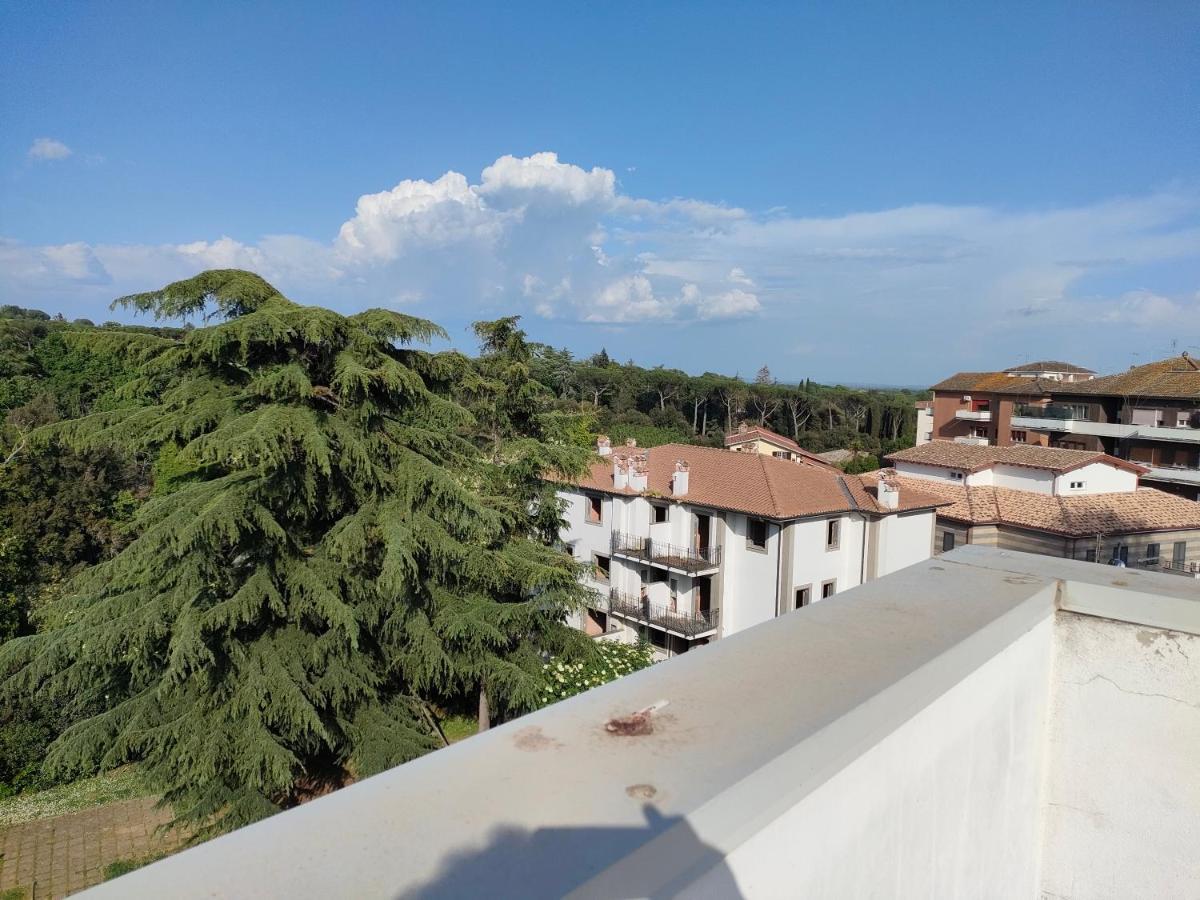 Francigena Sutri Apartment Con Posto Auto Riservato E Coperto المظهر الخارجي الصورة
