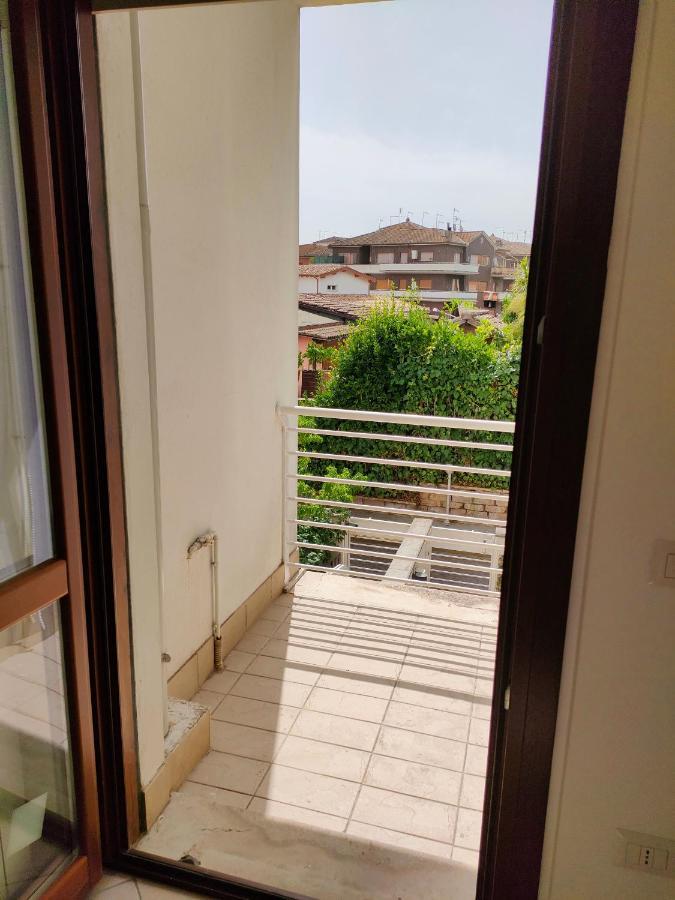 Francigena Sutri Apartment Con Posto Auto Riservato E Coperto المظهر الخارجي الصورة