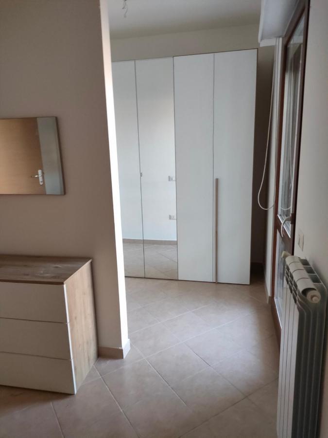 Francigena Sutri Apartment Con Posto Auto Riservato E Coperto المظهر الخارجي الصورة